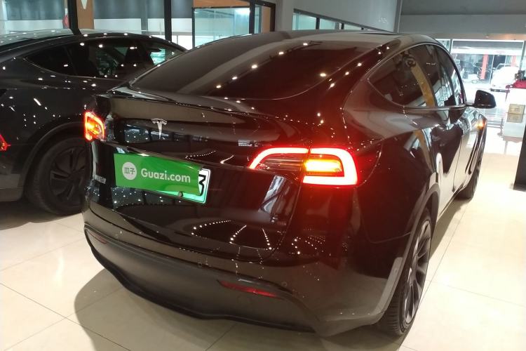 Used Tesla Model Y 2023 Long-Range All-Wheel-Drive Version