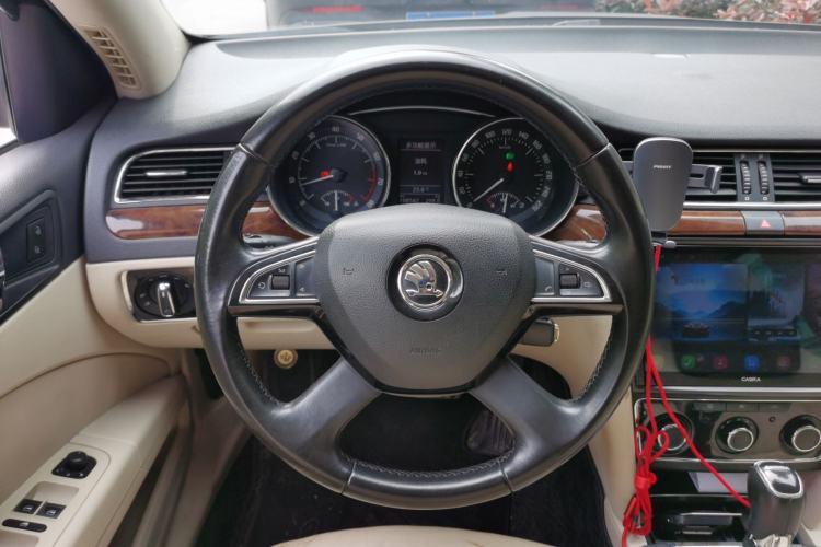 Used Skoda Superb 2013 1.8TSI Automatic MingShi Edition
