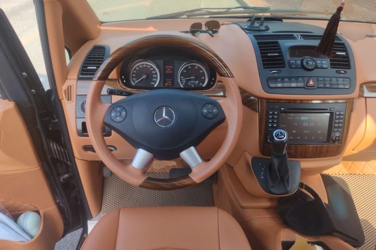 Used Mercedes-Benz Viano 2011 2.5L Limited Edition Steering Wheel