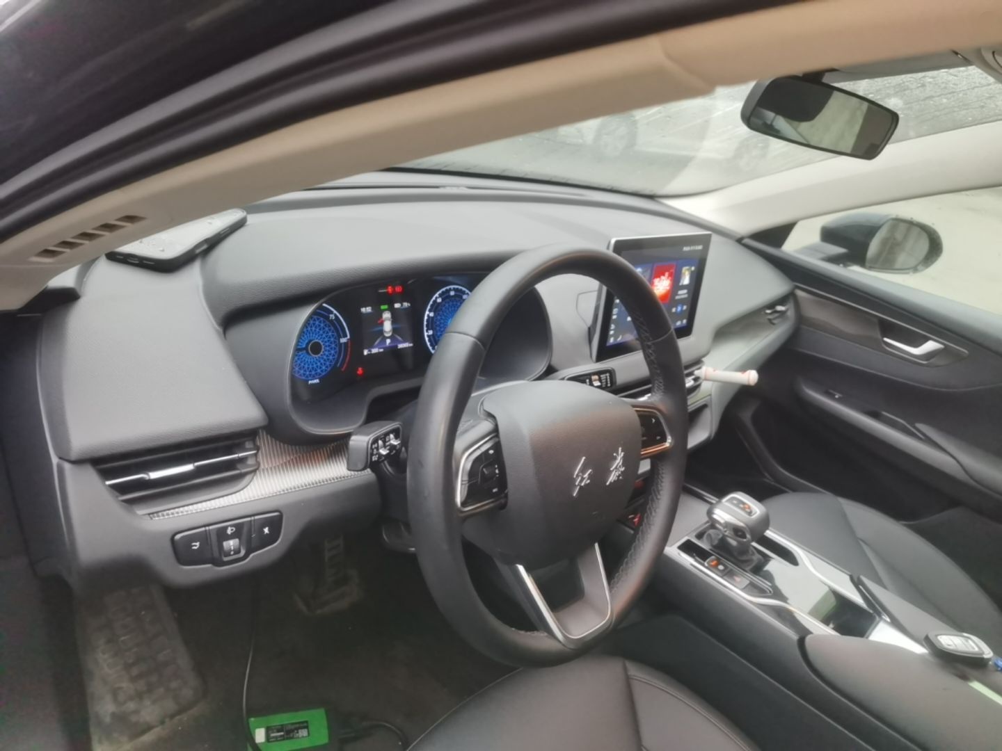 Hongqi E-QM5 2023 Revised Version Basic Travel Edition — снимка 12