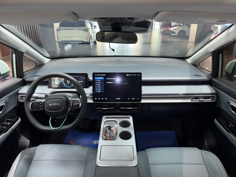Used AION Y 2023 Plus 510 Smart Edition — 33