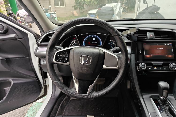 Used Honda Civic 2016 220TURBO CVT Luxury Edition
