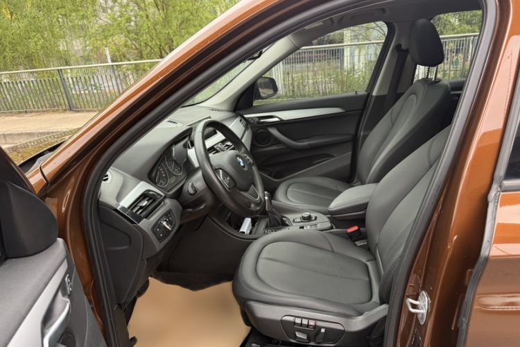 Used BMW X1 2016 sDrive18Li Fashion Model Interior 3