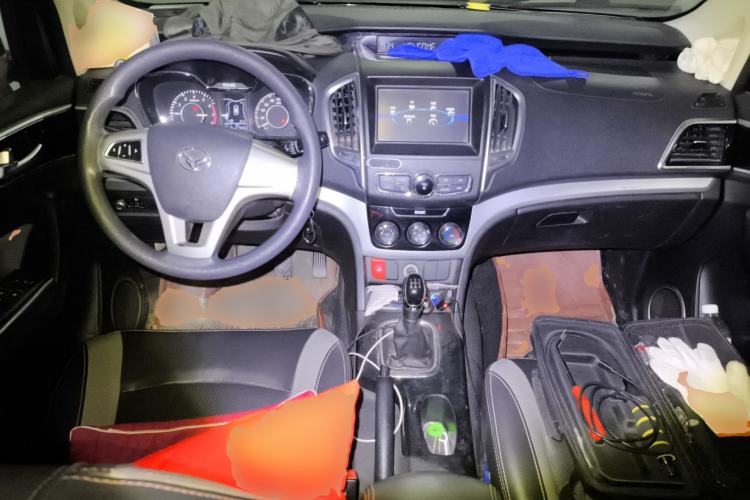 Used HYOSOW H3 2015 1.5L manual luxury version
