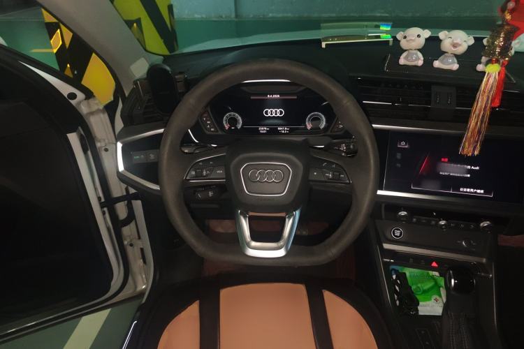 Used Audi Q3 2022 35 TFSI Fashion Dynamic Model Steering Wheel