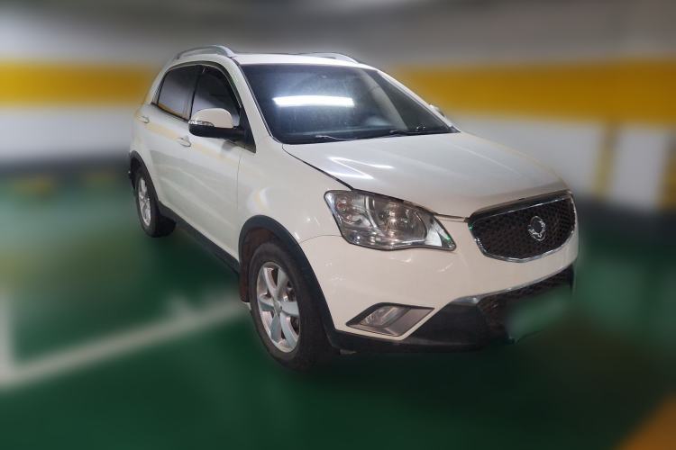 Used SsangYong Korando 2011 2.0T Diesel Two-Wheel Drive Automatic Luxury Navigation Edition Front Right 45 Deg