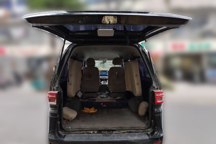 Used FORTHING Lingzhi 2019 Facelifted M5L 1.6L 7-Seater Base Model China VI Standard
