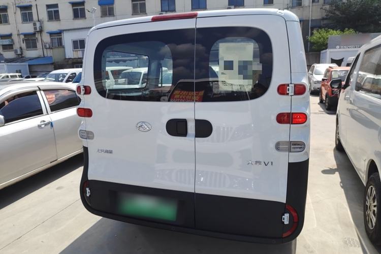 Used SAIC MAXUS Dana V1 2025 V1 Short Wheelbase Low-Roof Multi-Function Version (42 kWh)