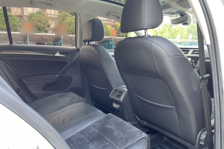 Used Volkswagen Golf 2020 Zhiai Edition 280TSI DSG Luxury Model Interior 15