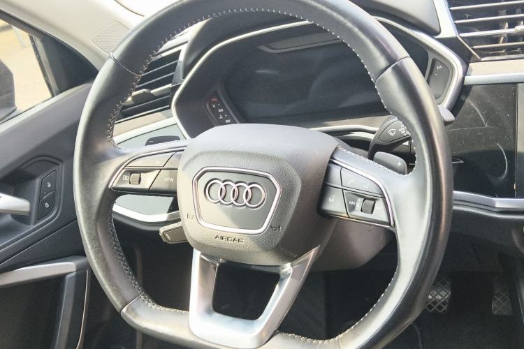 Used Audi Q3 2022 35 TFSI Fashion Dynamic Model
