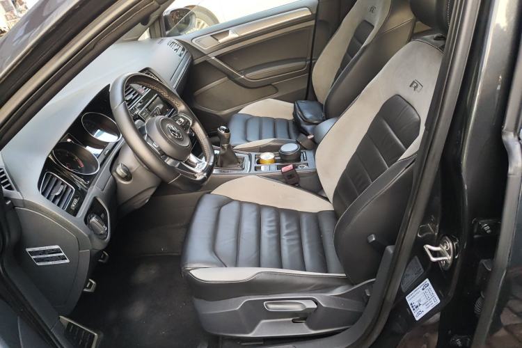 Used Volkswagen Golf 2016 1.4TSI Manual R-Line Left Front Seat