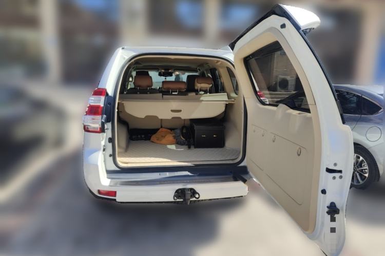 Used Toyota Prado 2015 2.7L Automatic Standard Edition Trunk