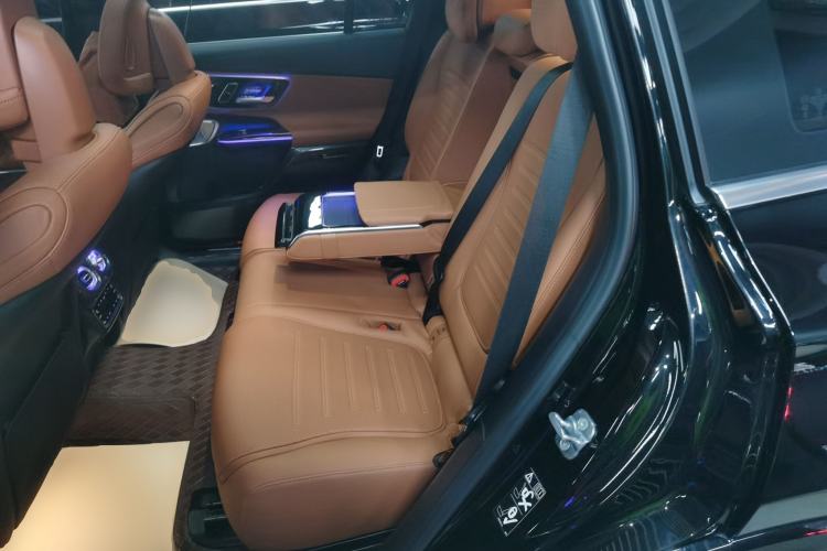 Used Mercedes-Benz GLC 2023 GLC 300 L 4MATIC Luxury 7-Seater Left Rear Seat