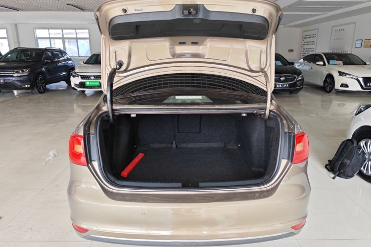 Used Volkswagen Sagitar 2014 Revised Version 1.6L Automatic Leading Edition
