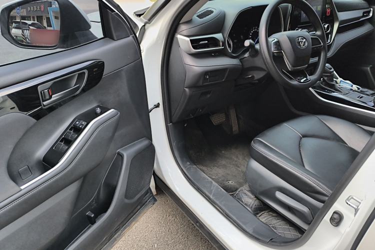 Used Toyota Highlander 2023 2.5L Smart Electric Hybrid Dual-Engine 4x4 Elite Edition 7 Seats Driver Seat