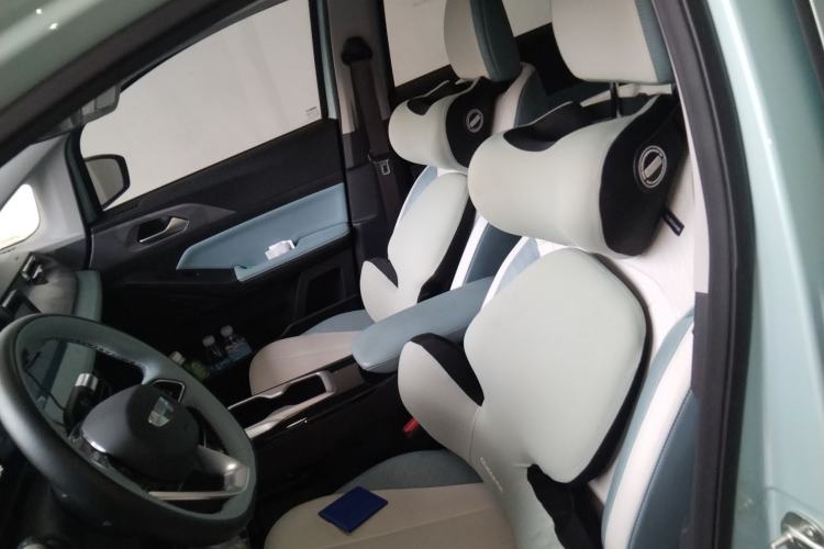 Used Geometry E Firefly 2024 401 km Fluorescent Left Front Seat