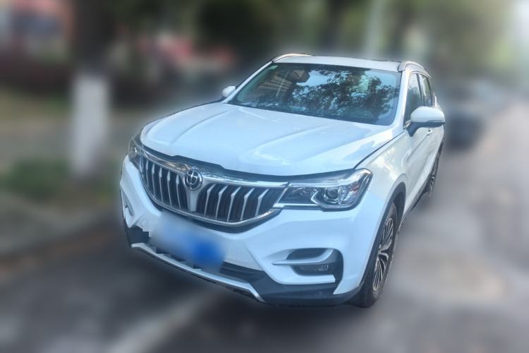 Used Brilliance V6 2018 1.5T Manual Luxury Model Front Left 45 Deg