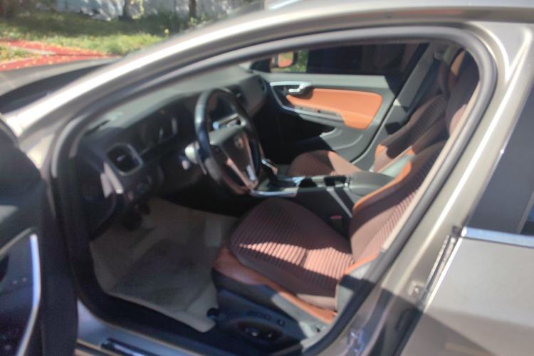 Used Geely Auto EC8 2013 2.0L Manual Elite Edition