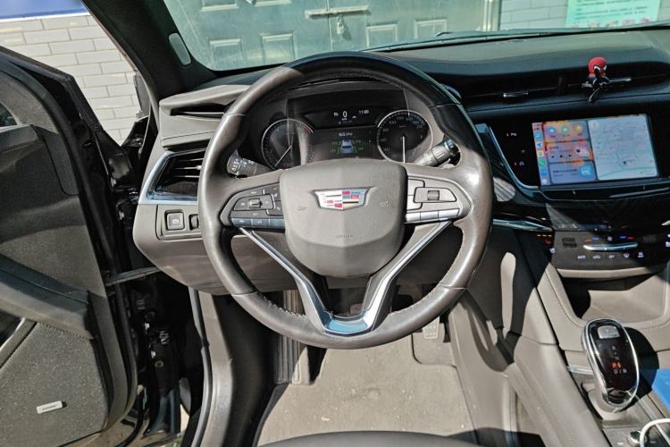 Used Cadillac XT6 2022 2.0T Six-Seater Four-Wheel-Drive Luxury Standard Edition
