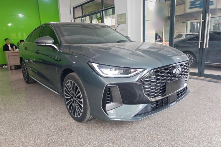 Used Chery Fengyun A8L 2025 1.5 TGDI 145 km Luxury Version Front Right 45 Deg