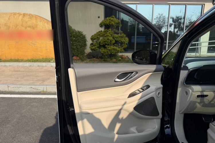 Used VOYAH Dream 2022 Low-Carbon Edition Dream+ Smart Enjoyment Package