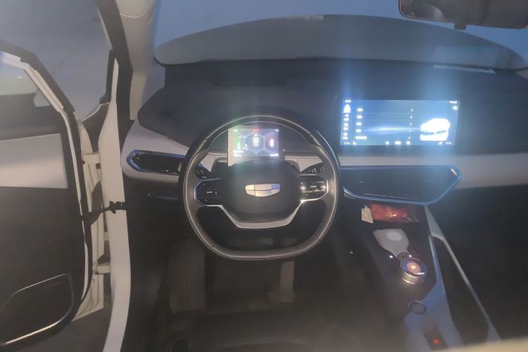 Used Geometry C 2020 Premium Range Edition 400 KM C+ Pro
