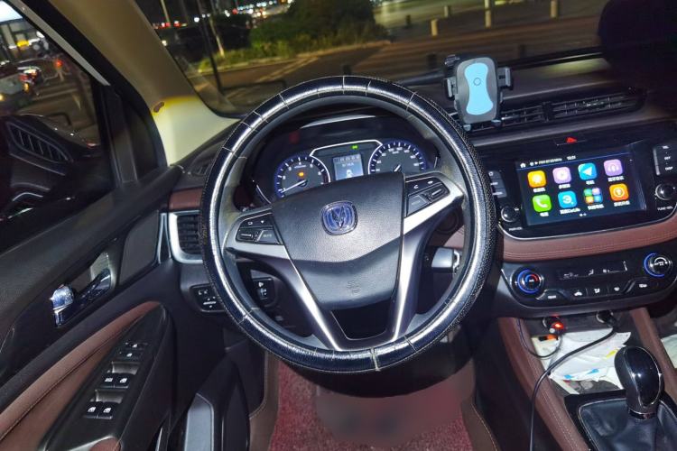 Used CHANGAN Lingxuan 2017 1.5T Manual Joyful & Happy Model