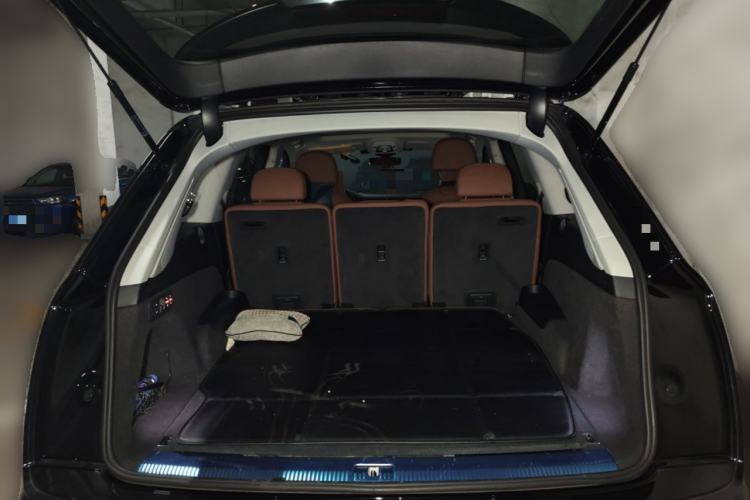 Used Audi Q7 2023 45 TFSI quattro S line Sport model Trunk