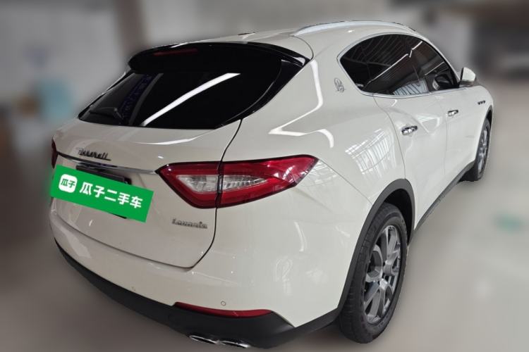 Used Maserati Levante 2018 3.0T Standard Edition Rear Right 45 Deg