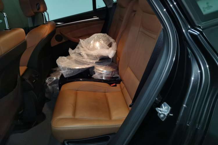 Used BMW X6 2011 xDrive35i
