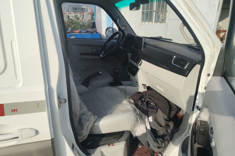 Used Jinbei New Hiace S 2023 1.5L Wealth Edition Van 2/5-Seater Non-Air-Conditioned Version SWC15M