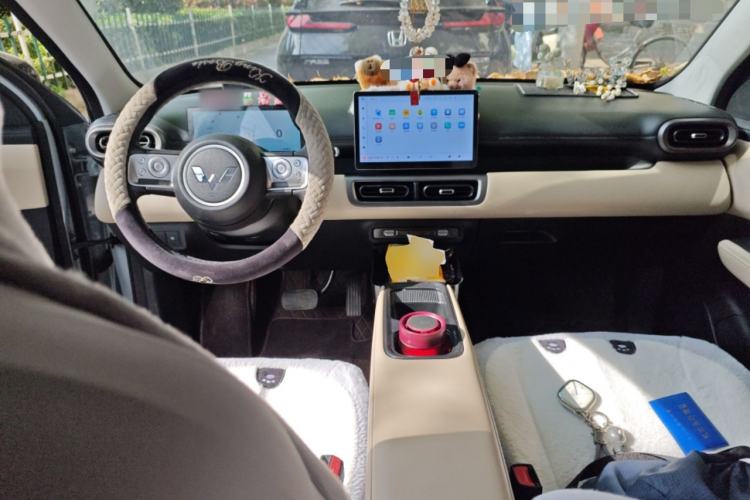 Used Wuling Bingo PLUS 2024 330 km Range Five-Seater Version
