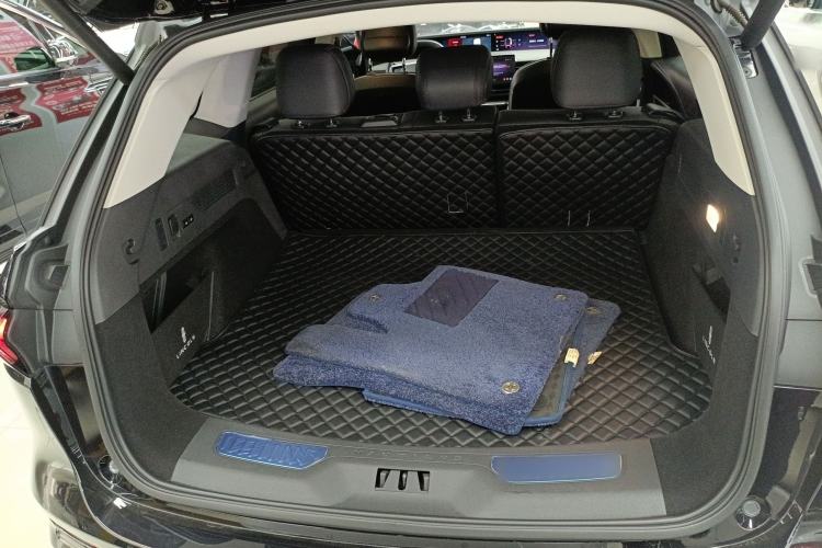 Used Lincoln Nautilus 2023 2.0T All-Wheel-Drive Luxury Edition Trunk