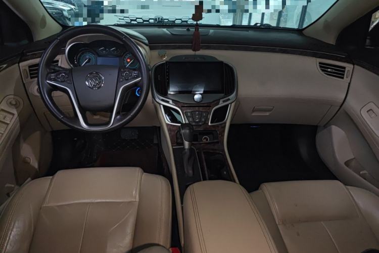 Used Buick LaCrosse 2013 2.0T SIDI Technology Version Center Console