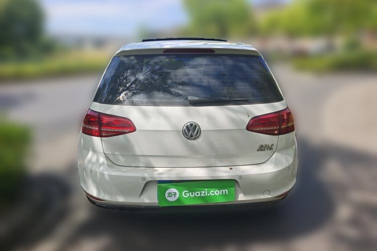 Used Volkswagen Golf 2016 230TSI Automatic Luxury Version
