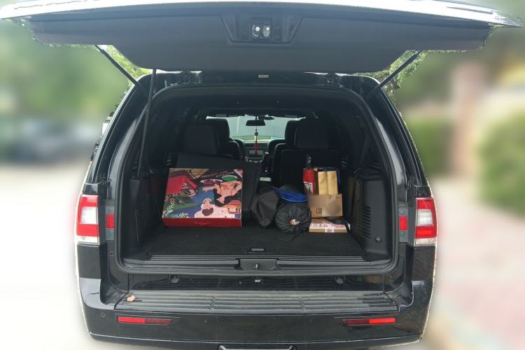 Used Lincoln Navigator 2016 3.5T AWD Trunk