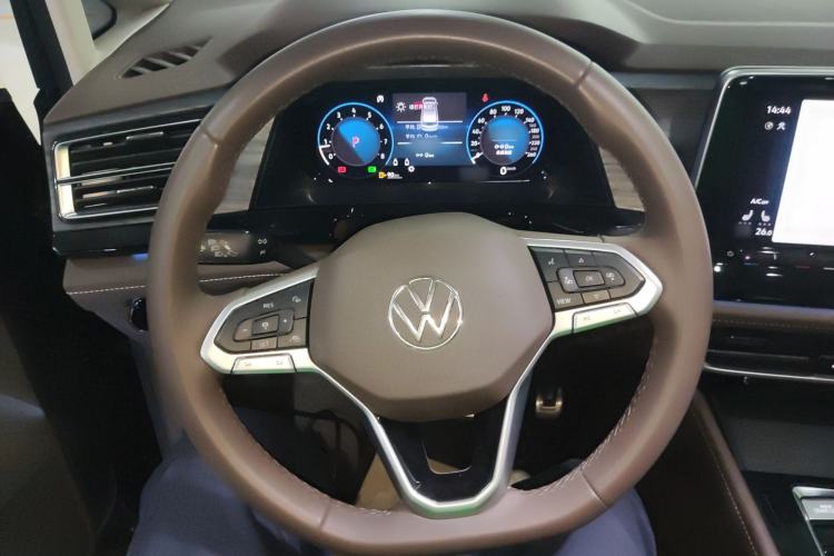 Used Volkswagen Viloran 2024 380TSI Premium Edition