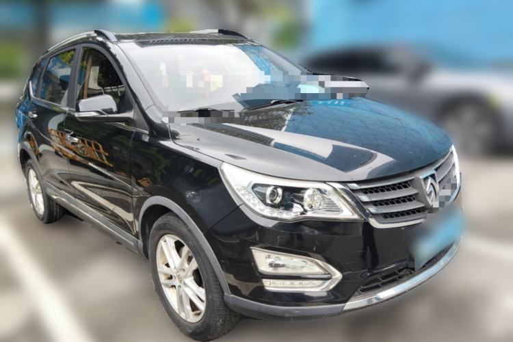 Used Baojun 560 2015 1.8L Manual Elite Edition Front Right 45 Deg