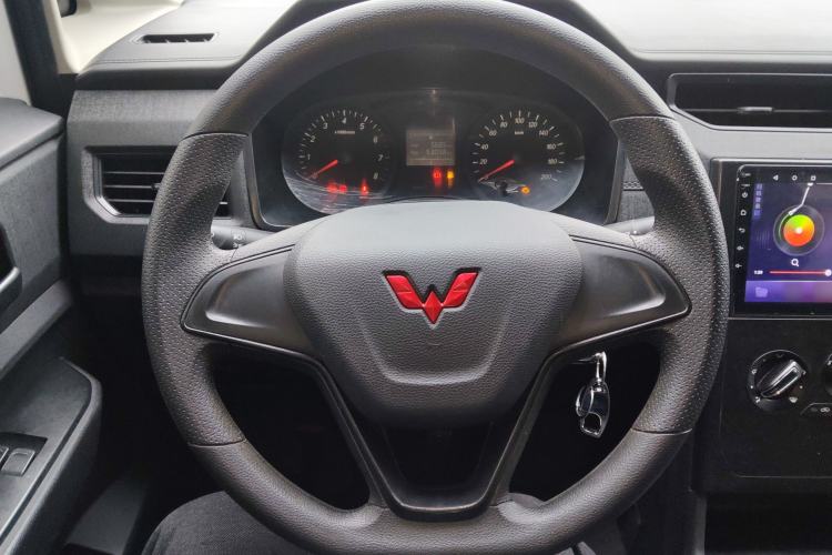 Used Wuling Hongguang PLUS 2019 1.5T Manual Standard Edition 5 Seats
