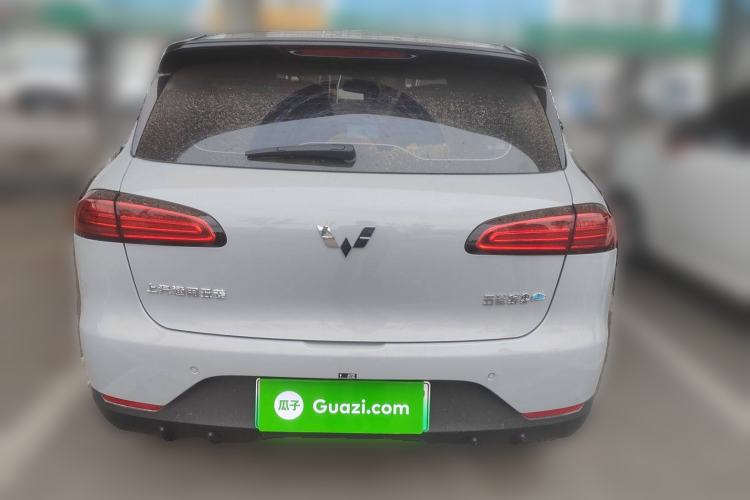 Used Wuling Bingo PLUS 2024 330 km Range Five-Seater Version
