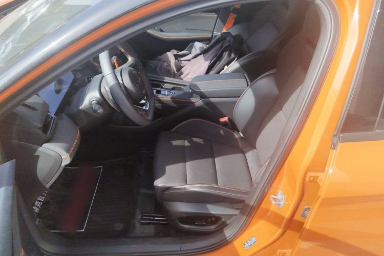 Used Lynk & Co 03 2025 1.5TD DCT Champion Edition Pro Left Front Seat