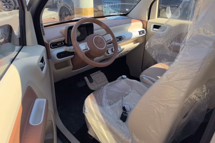 Used Wuling Hongguang MINIEV 2024 3rd Generation 215km Youth Edition
