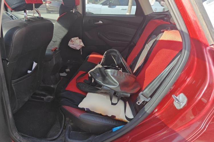 Used Ford Focus 2012 Hatchback 2.0L Manual Luxury Sport Model
