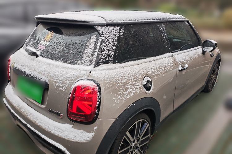 Used MINI MINI 2023 Updated 2.0T COOPER S Artist