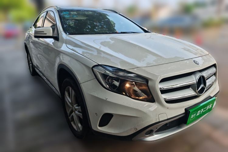 Used Mercedes-Benz GLA 2016 GLA 200 Sport Edition Front Right 45 Deg