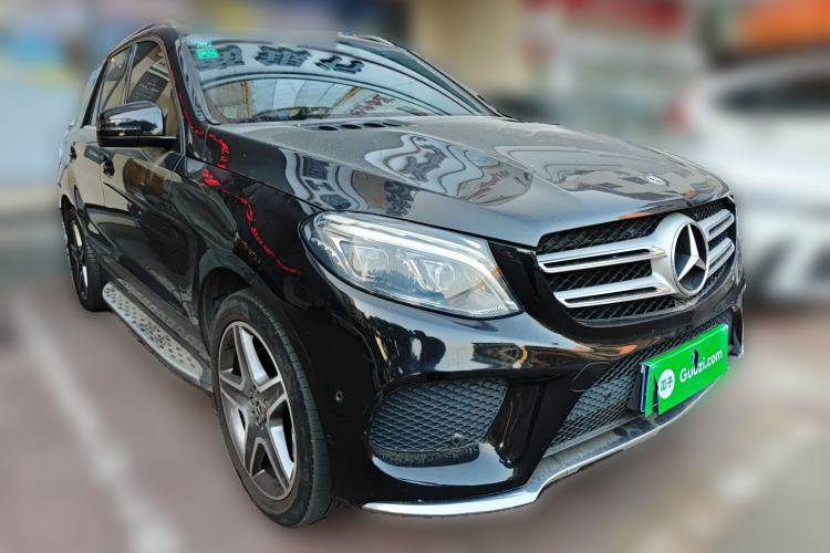 Used Mercedes-Benz GLE 2017 GLE 400 4MATIC Front Right 45 Deg