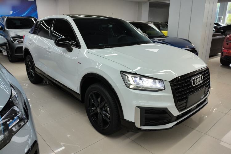 Used Audi Q2L 2021 35 TFSI Fashion Dynamic Model Front Right 45 Deg