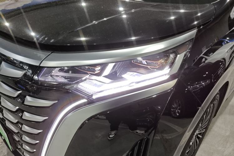 Used Denza D9 2022 DM-i 970 Four-Wheel Drive Prestige Model