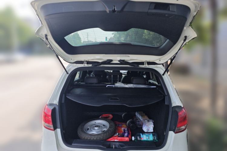 Used Mercedes-Benz B-Class 2015 B 200 Sport Edition Trunk