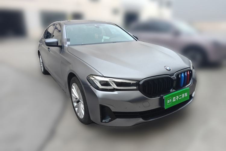 Used BMW 5 Series 2021 525Li Luxury Package Front Right 45 Deg